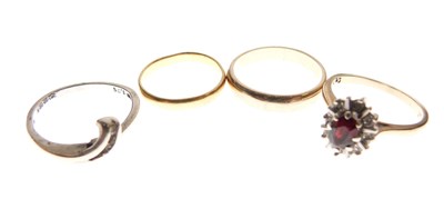 Lot 19 - Four various rings