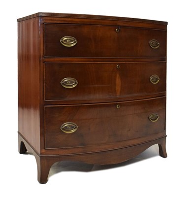 Lot 462 - Bowfront chest of drawers