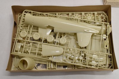 Lot 270 - Quantity of Airfix, Revell, and other boxed scale model kits