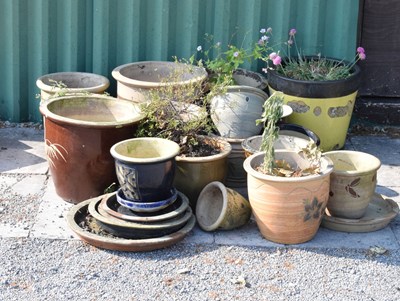 Lot 640 - Quantity of glazed garden pots and planters