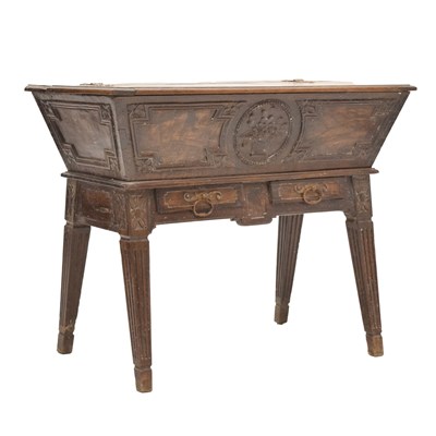 Lot 723 - Early 19th century Continental dough bin