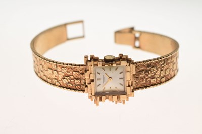 Lot 62 - Universal Genève - Lady's 1960s 9ct gold bracelet watch