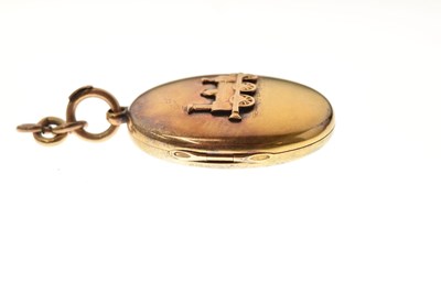 Lot 70 - New Zealand interest: 19th Century gold locket with Railway inscription