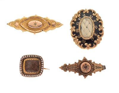 Lot 64 - Group of four 19th Century brooches