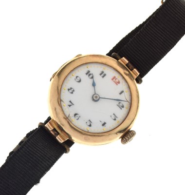 Lot 120 - Lady's 9ct gold cased watch