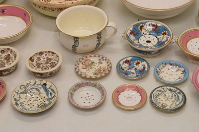 Lot 380 - Quantity of washstand ceramics (ex. Rothschild Exbury house sales)