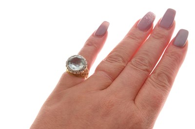 Lot 12 - Aquamarine and diamond ring
