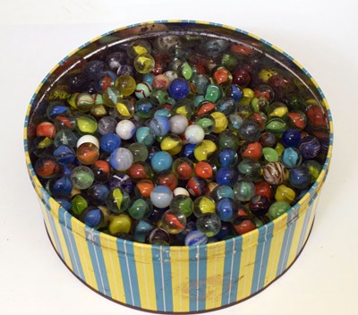 Lot 177 - Quantity of marbles