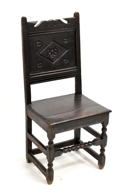 Lot 607 - 17th Century oak chair