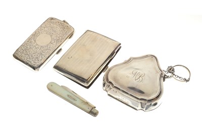 Lot 129 - George V silver cigarette case