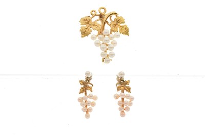 Lot 37 - Suite of 9ct gold and cultured pearl fruiting vine jewellery