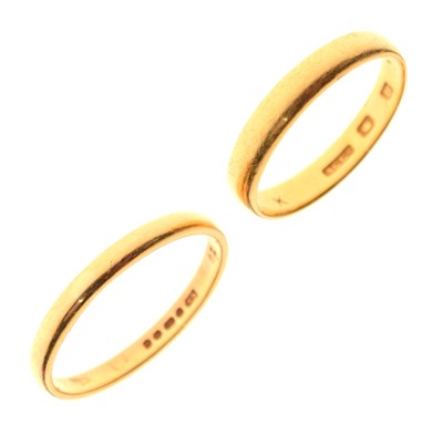 Lot 39 - Two 22ct gold wedding bands