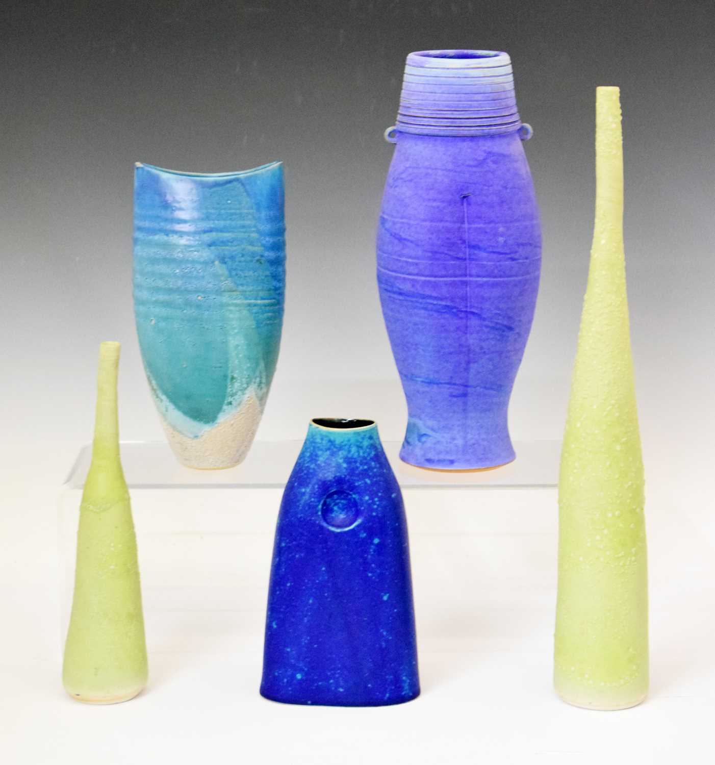 Lot 556 Quantity of studio pottery