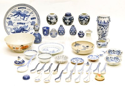 Lot 386 - Group of Chinese blue and white porcelain