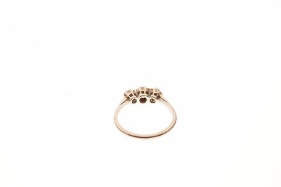 Lot 14 - Three stone diamond ring