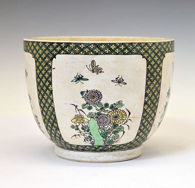 Lot 430 - Kangxi Famille Verte jardinière