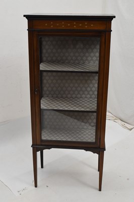 Lot 622 - Edwardian inlaid display cabinet