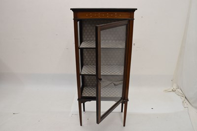 Lot 622 - Edwardian inlaid display cabinet