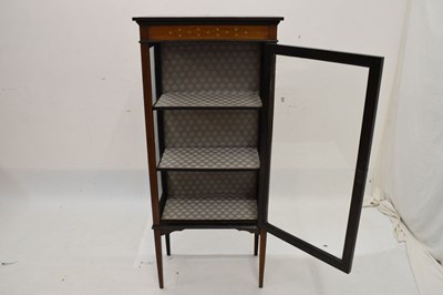 Lot 622 - Edwardian inlaid display cabinet