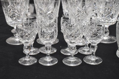 Lot 332 - Assorted cut glassware