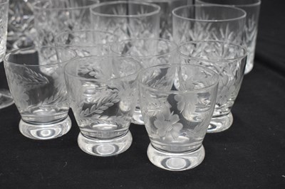 Lot 332 - Assorted cut glassware