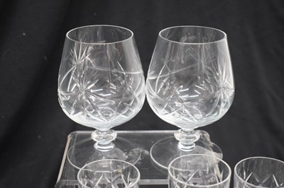 Lot 332 - Assorted cut glassware