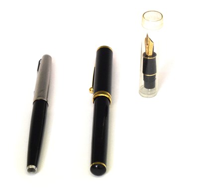 Lot 158 - Sheaffer gold-plated Connaisseur Fountain Pen and a Sheaffer 61 Fountain Pen