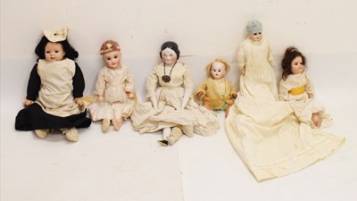 Lot 250 - Group of late 19th/ early 20th Century dolls