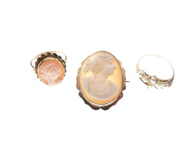 Lot 51 - 9ct gold cameo ring