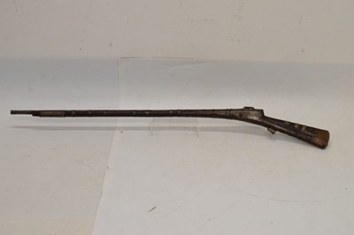 Lot 366 - 19th Century Indian matchlock long gun (Toredar)