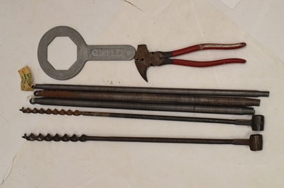 Lot 554 - Quantity of woodwork tools