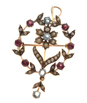 Lot 38 - Edwardian flower and wreath pendant brooch