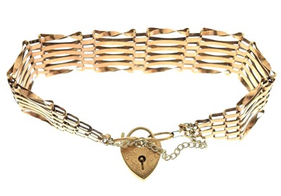 Lot 81 - 9ct gold six-bar gate link bracelet
