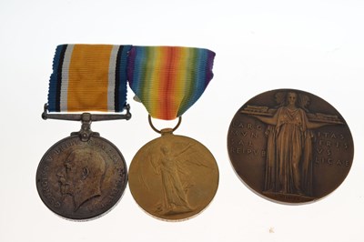 Lot 307 - First World War medal pair and medallion