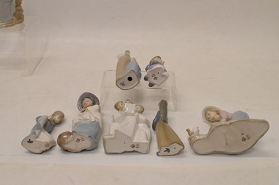 Lot 377 - Large quantity of Nao and Lladro figures