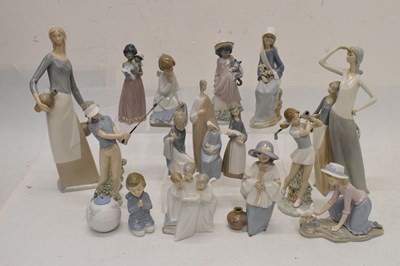 Lot 377 - Large quantity of Nao and Lladro figures