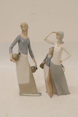 Lot 377 - Large quantity of Nao and Lladro figures