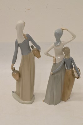 Lot 377 - Large quantity of Nao and Lladro figures