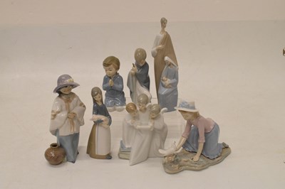 Lot 377 - Large quantity of Nao and Lladro figures