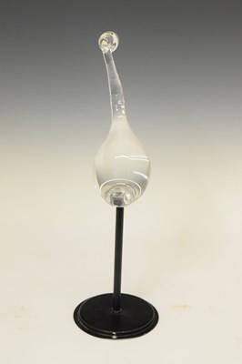 Lot 339 - Five Studio Ahus (Sweden) glass models of swans