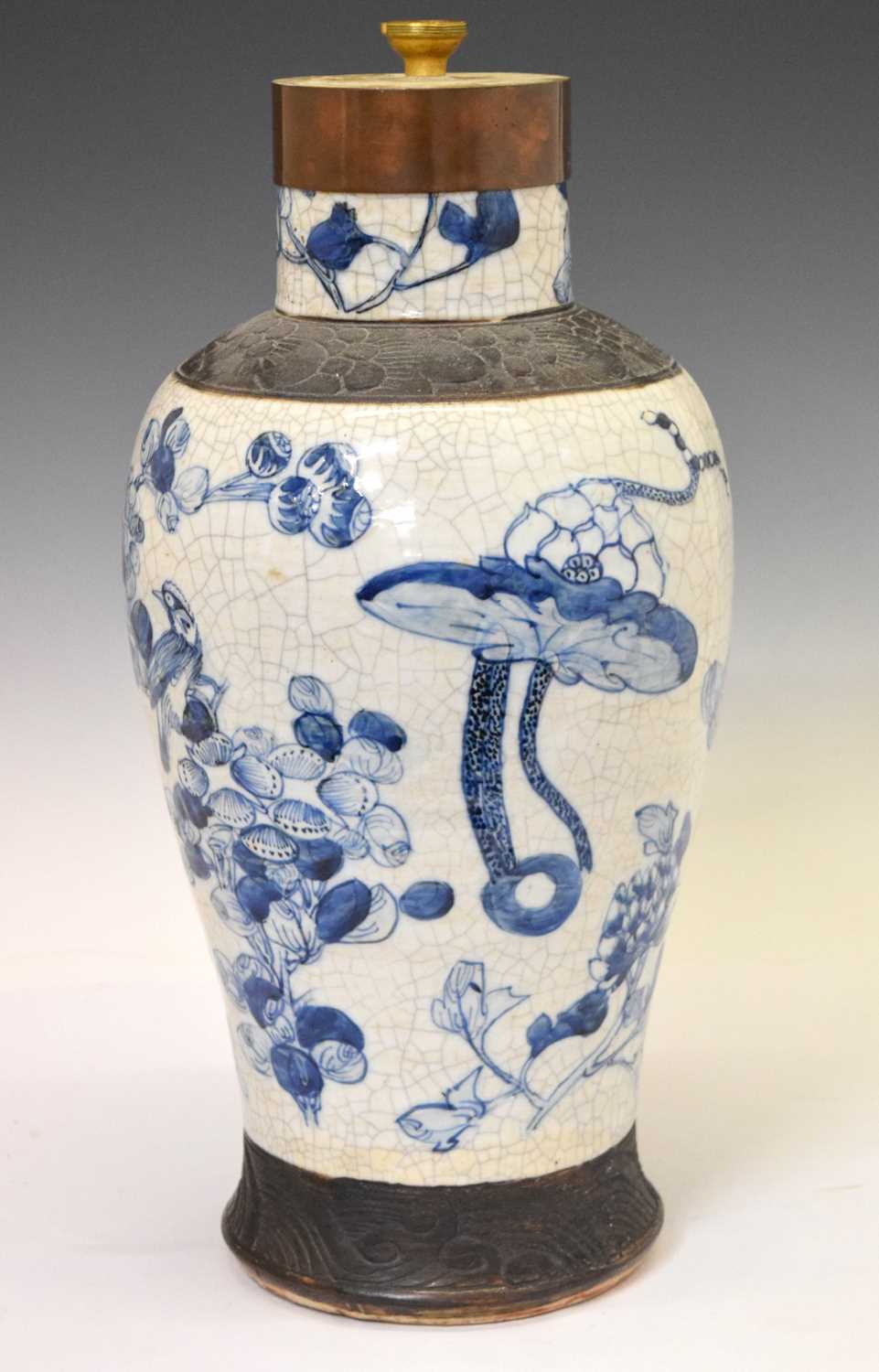 Lot 391 - Chinese blue and white crackle ware vase