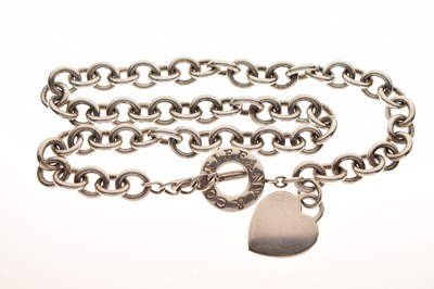 Lot 72 - 'Tiffany & Co' style silver heart tag toggle necklace