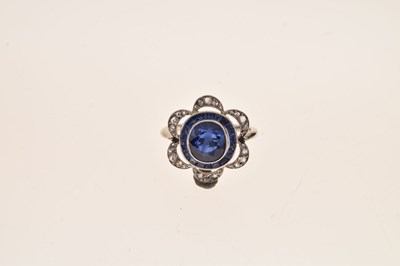 Lot 8 - Sapphire, calibre synthetic sapphire and rose diamond ring