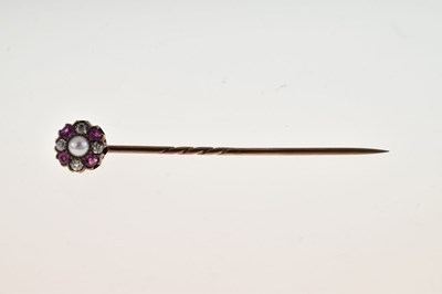 Lot 58 - A diamond, ruby and pearl cluster stick pin