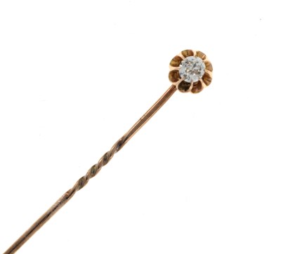 Lot 62 - A single stone diamond stick pin