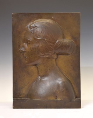 Lot 295 - Susse Freres bronze profile portrait