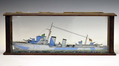 Lot 380 - 20th Century painted model of First World War frigate in dazzle camouflage