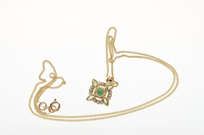 Lot 48 - 9ct gold jade, peridot and seed pearl pendant and earring set