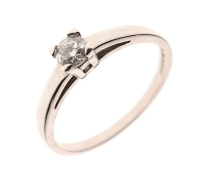 Lot 4 - 9ct white gold diamond single stone ring