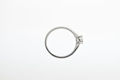 Lot 5 - Platinum diamond single stone ring